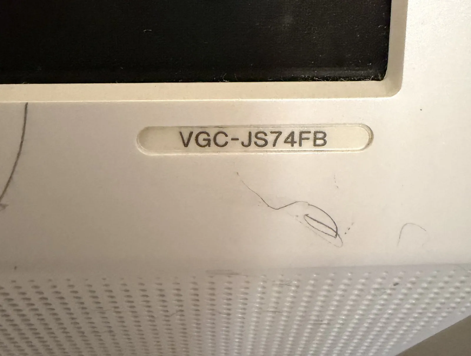 VAIO本体の型番ラベル(VGC-JS74FB)
